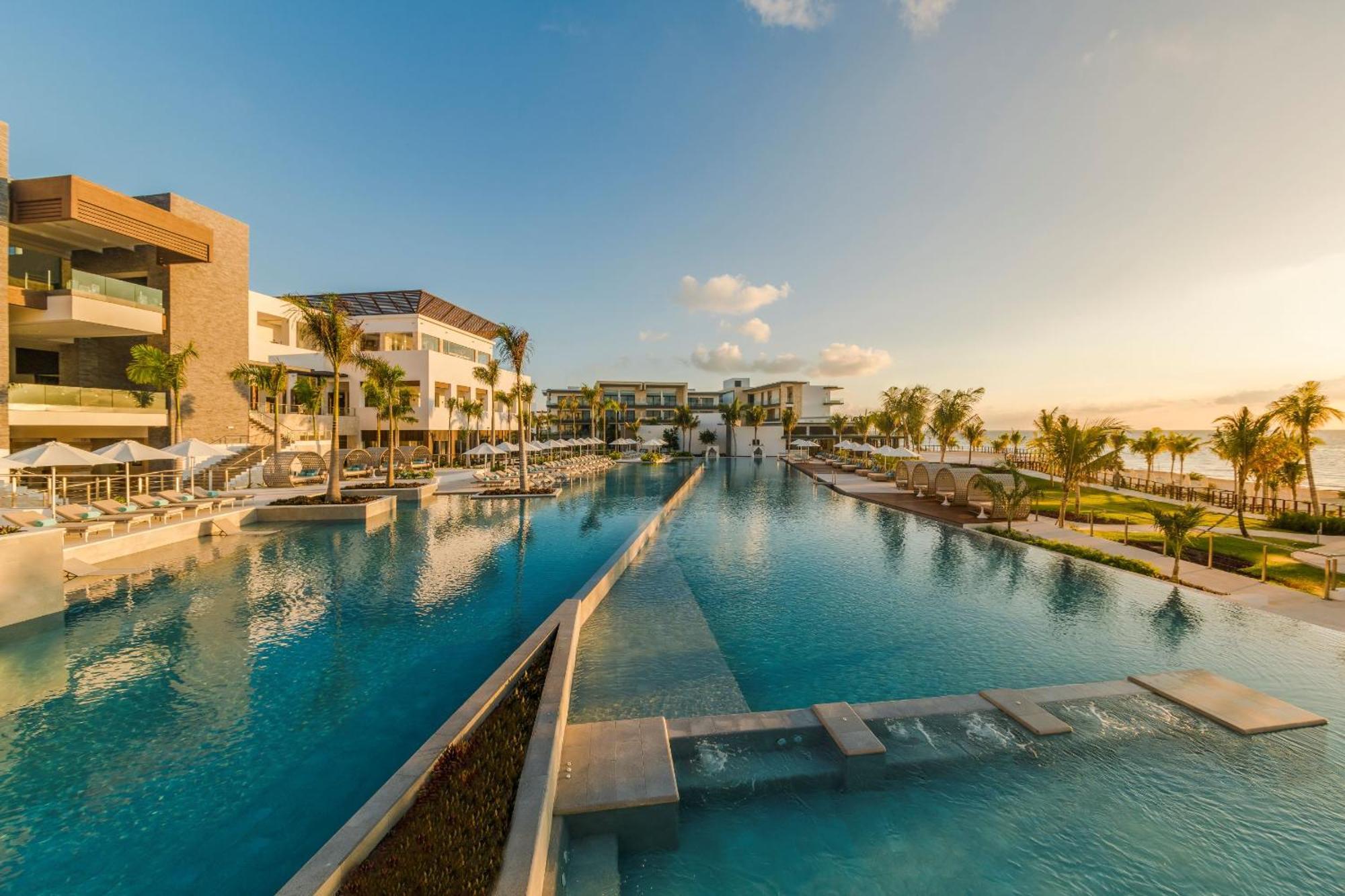 Haven Riviera Cancun (Adults Only) Alfredo V. Bonfil Bagian luar foto